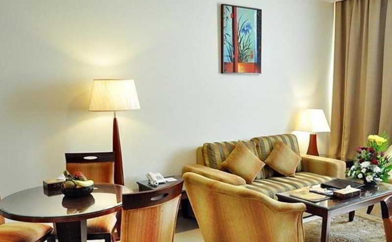 Ramee Rose Hotel Apartments Abu Dhabi Exterior photo